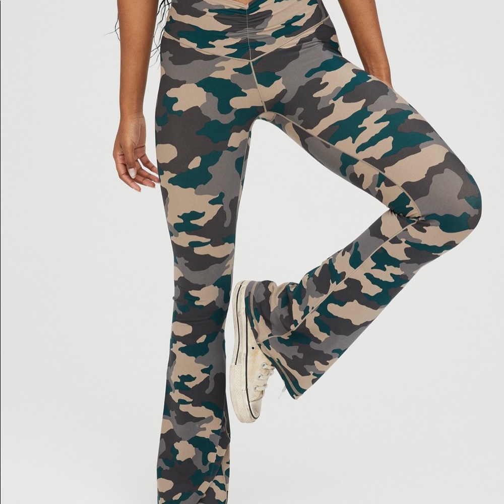 Aerie offline flare legging - camo